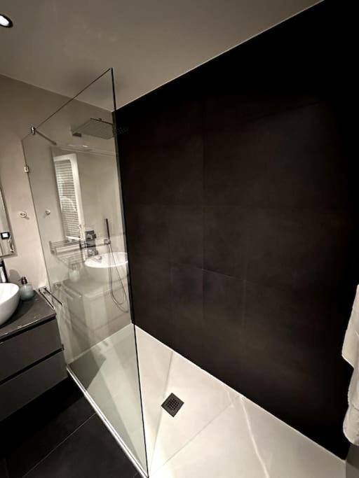 Apartamento Con Parking En Centro De Madrid-Chamberiアパートメント エクステリア 写真